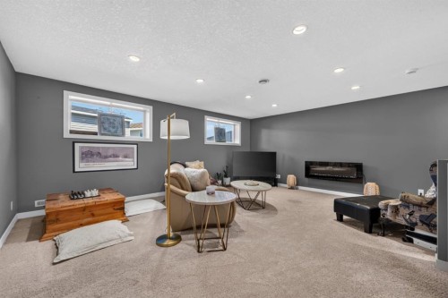 79 Cranberry Square Se, Calgary, AB - Indoor