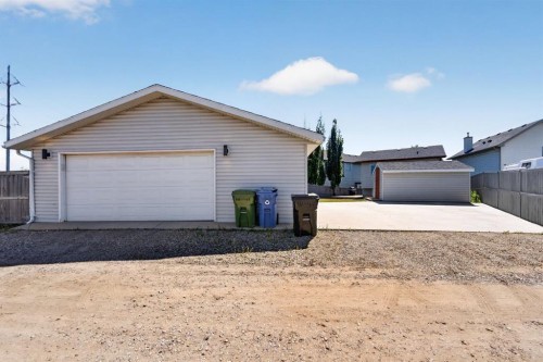 79 Cranberry Square Se, Calgary, AB - Outdoor With Exterior
