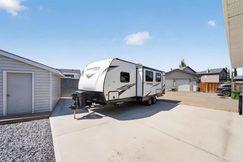 79 Cranberry Square Se, Calgary, AB - Outdoor With Exterior