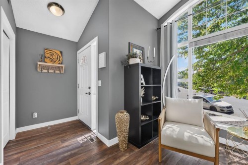 79 Cranberry Square Se, Calgary, AB - Indoor Photo Showing Other Room
