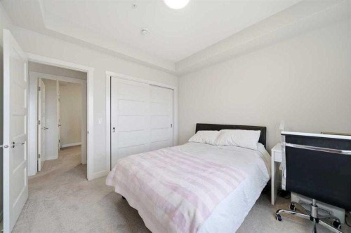 318-55 Wolf Hollow Crescent Se, Calgary, AB - Indoor Photo Showing Bedroom