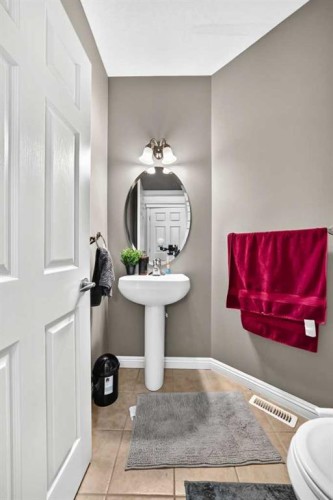 153 Cranleigh Bay Se, Calgary, AB 