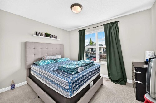 153 Cranleigh Bay Se, Calgary, AB 