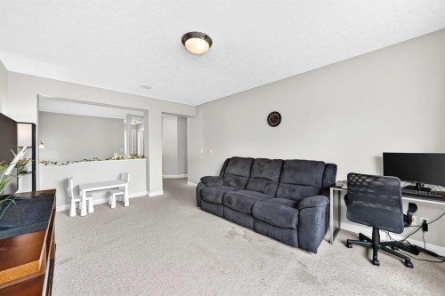 153 Cranleigh Bay Se, Calgary, AB 