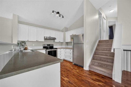 307 Covehaven View Ne, Calgary, AB - Indoor Photo Showing Kitchen With Stainless Steel Kitchen