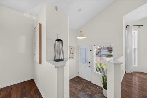307 Covehaven View Ne, Calgary, AB - Indoor Photo Showing Other Room