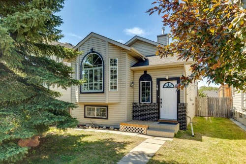19 Covington Close Ne, Calgary, AB - Outdoor