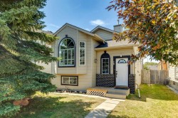 19 Covington Close NE Calgary, AB T3K 4M2