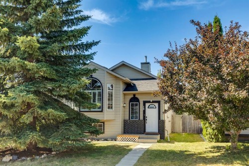 19 Covington Close Ne, Calgary, AB - Outdoor