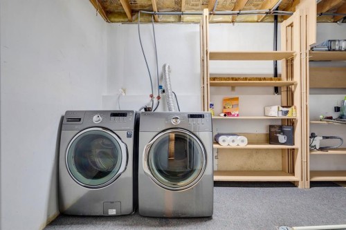19 Covington Close Ne, Calgary, AB - Indoor Photo Showing Laundry Room