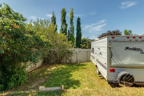 19 Covington Close Ne, Calgary, AB - Outdoor