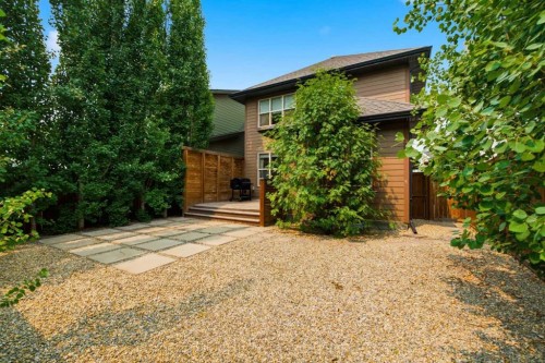 81 Riviera View, Cochrane, AB - Outdoor