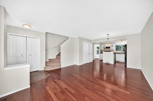 321 Elgin Point Se, Calgary, AB - Indoor Photo Showing Other Room