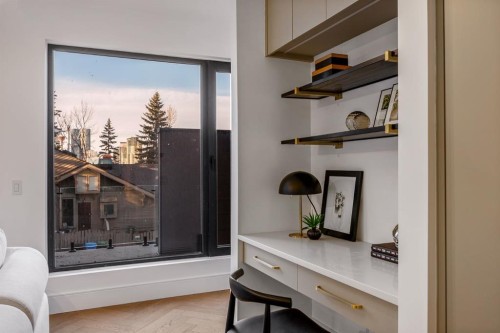 1-2703 Erlton Street Sw, Calgary, AB - Indoor Photo Showing Other Room