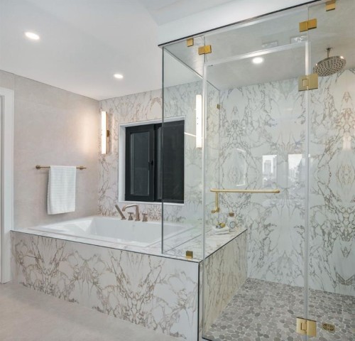 1-2703 Erlton Street Sw, Calgary, AB - Indoor Photo Showing Bathroom