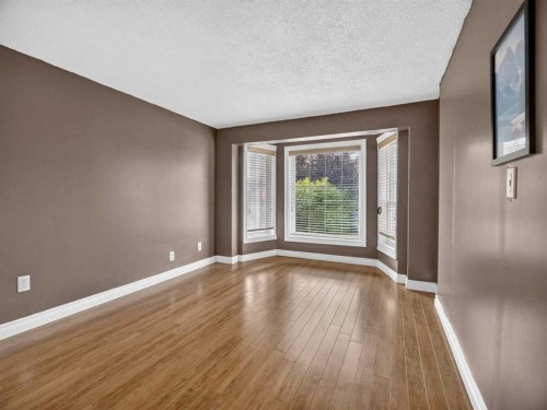 285 Fresno Place Ne, Calgary, AB - Indoor Photo Showing Other Room