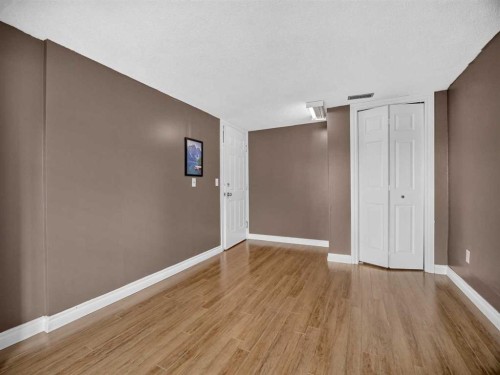 285 Fresno Place Ne, Calgary, AB - Indoor Photo Showing Other Room