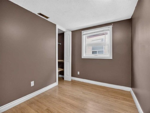 285 Fresno Place Ne, Calgary, AB - Indoor Photo Showing Other Room