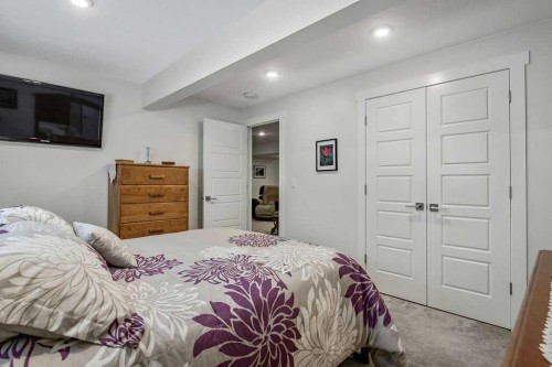 267 Cimarron Vista Court, Okotoks, AB - Indoor Photo Showing Bedroom