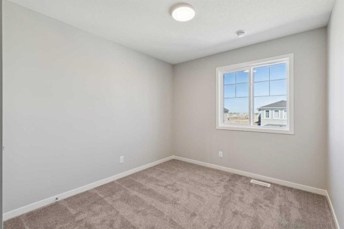471 Hotchkiss Manor Se, Calgary, AB - Indoor Photo Showing Other Room