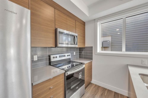 19625 45 Street Se, Calgary, AB - Indoor Photo Showing Kitchen