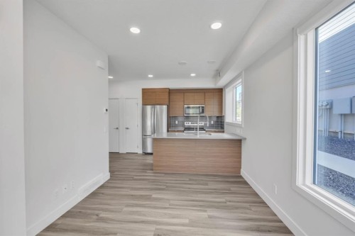 19625 45 Street Se, Calgary, AB - Indoor Photo Showing Kitchen