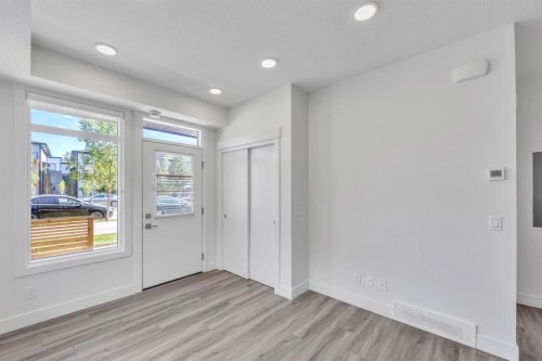 19625 45 Street Se, Calgary, AB - Indoor Photo Showing Other Room