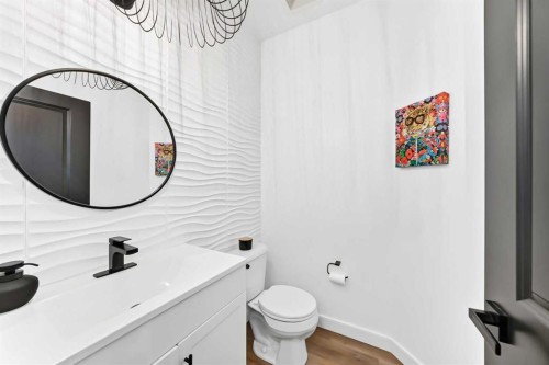 132 Evanscove Manor Nw, Calgary, AB - Indoor Photo Showing Bathroom