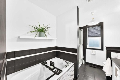 132 Evanscove Manor Nw, Calgary, AB - Indoor Photo Showing Other Room