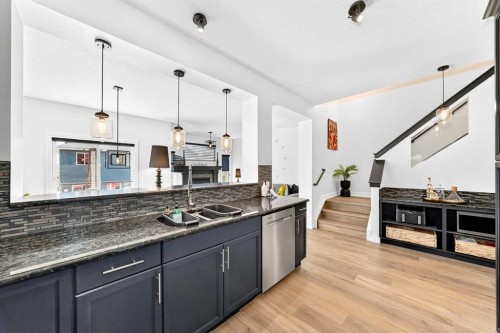 132 Evanscove Manor Nw, Calgary, AB - Indoor Photo Showing Kitchen With Upgraded Kitchen