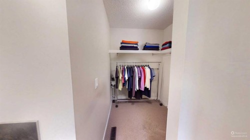 222 Copperpond Boulevard Se, Calgary, AB 