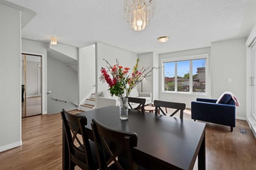 128 22 Avenue Nw, Calgary, AB - Indoor