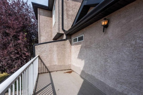 128 22 Avenue Nw, Calgary, AB - Outdoor