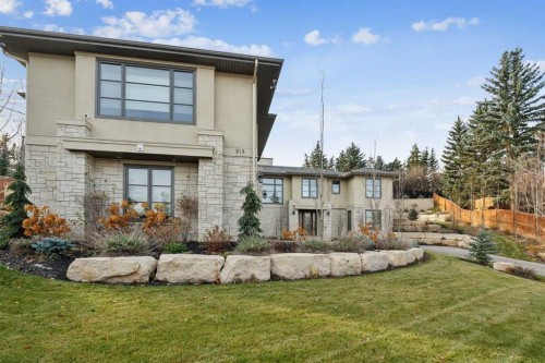 215 Patton Court Sw, Calgary, AB - Outdoor