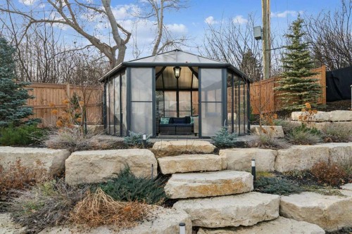 215 Patton Court Sw, Calgary, AB - Outdoor