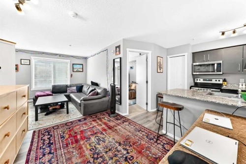 2314-4641 128 Avenue Ne, Calgary, AB - Indoor Photo Showing Kitchen