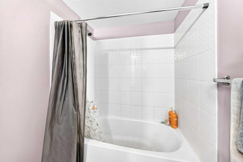 2314-4641 128 Avenue Ne, Calgary, AB - Indoor Photo Showing Bathroom