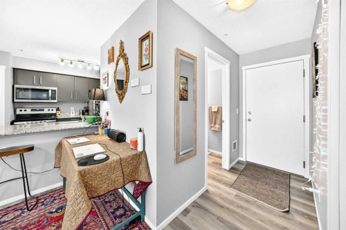 2314-4641 128 Avenue Ne, Calgary, AB - Indoor Photo Showing Other Room