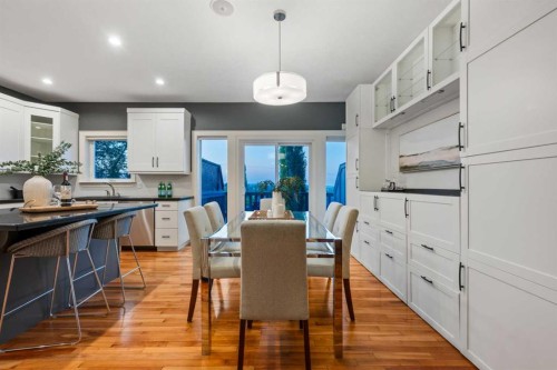 1910 29 Avenue Sw, Calgary, AB - Indoor Photo Showing Dining Room