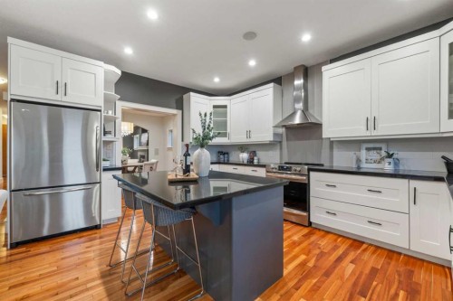 1910 29 Avenue Sw, Calgary, AB - Indoor Photo Showing Kitchen With Upgraded Kitchen