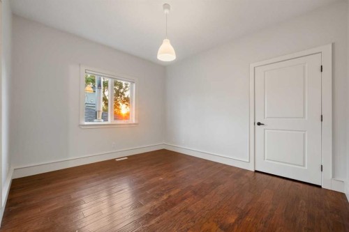 1910 29 Avenue Sw, Calgary, AB - Indoor Photo Showing Other Room