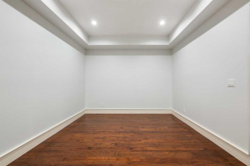 1910 29 Avenue Sw, Calgary, AB - Indoor Photo Showing Other Room