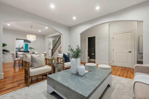 1910 29 Avenue Sw, Calgary, AB - Indoor Photo Showing Living Room