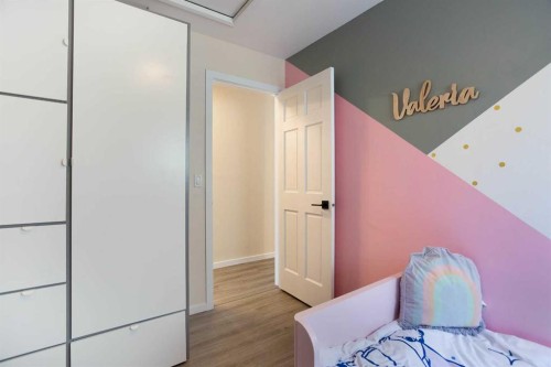 5 Shawglen Court Sw, Calgary, AB - Indoor Photo Showing Other Room