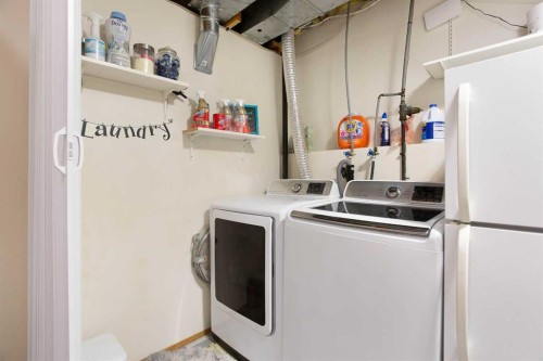 5 Shawglen Court Sw, Calgary, AB - Indoor Photo Showing Laundry Room
