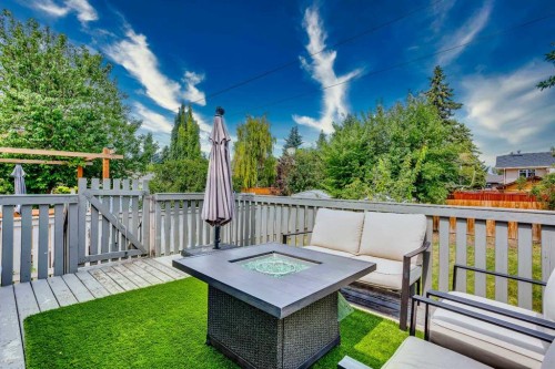 5 Shawglen Court Sw, Calgary, AB - Outdoor With Deck Patio Veranda