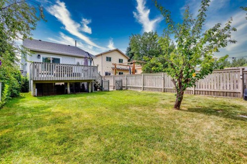 5 Shawglen Court Sw, Calgary, AB - Outdoor With Deck Patio Veranda