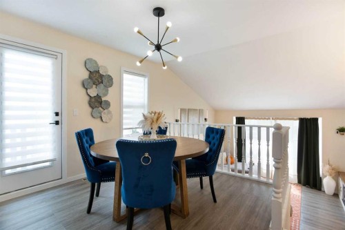 5 Shawglen Court Sw, Calgary, AB - Indoor Photo Showing Dining Room