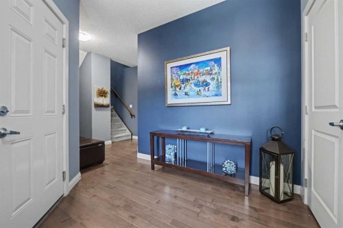 59 Evanswood Circle Nw, Calgary, AB - Indoor Photo Showing Other Room