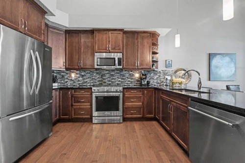 59 Evanswood Circle Nw, Calgary, AB - Indoor Photo Showing Kitchen With Stainless Steel Kitchen With Upgraded Kitchen